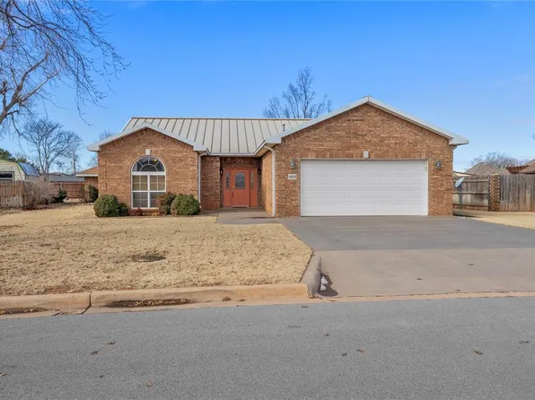 1825 Linwood St, Weatherford, OK 73096