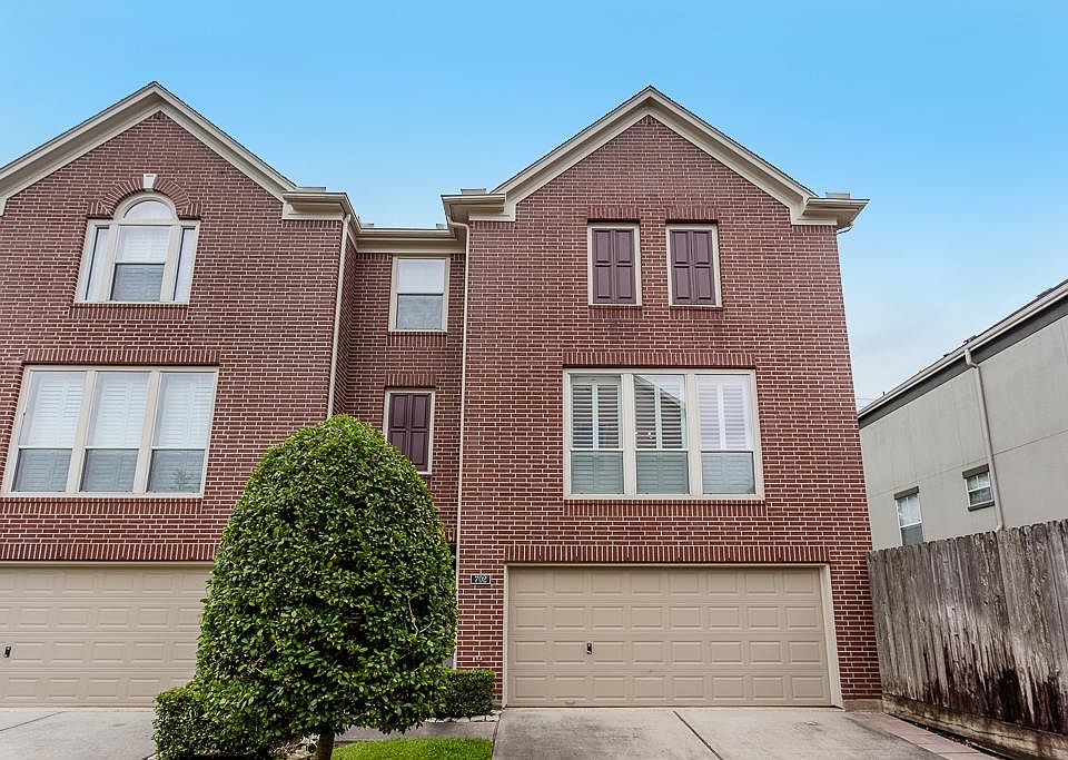 1st image of 702 E Heights Hollow Ln