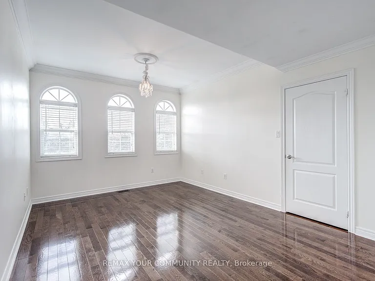230 Humberland Dr — Photo 26
