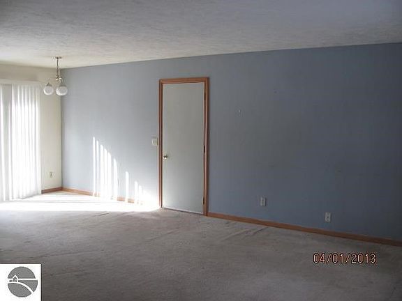 2nd image of 20849 Red Oak Dr