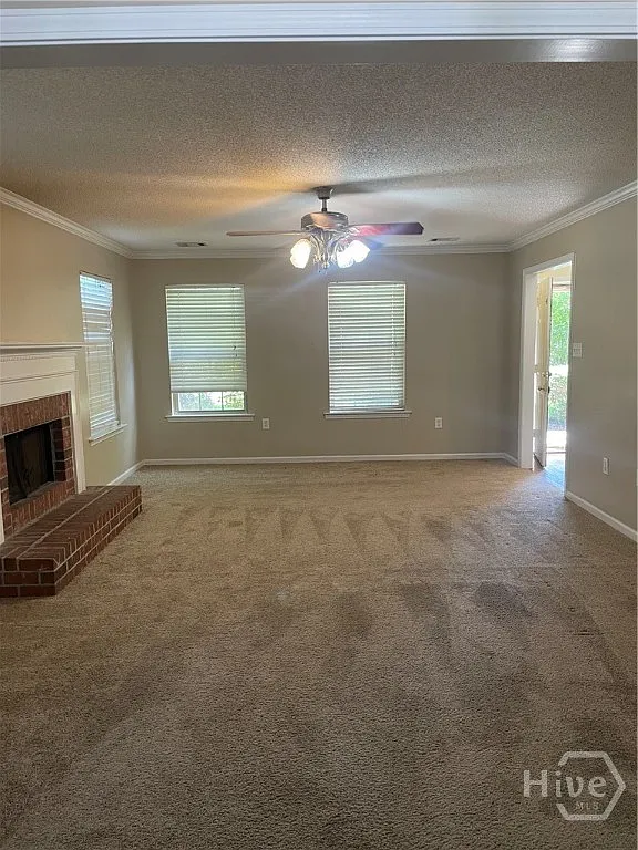 4 bed, 2.5 bath, 2112 sqft, $2,200 — Photo 4