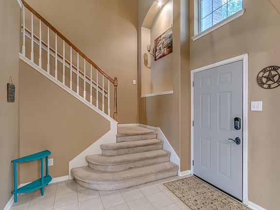 3rd image of 1811 Barretts Glen Dr