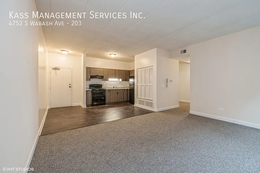 Building Photo - 4752 S Wabash Ave #203