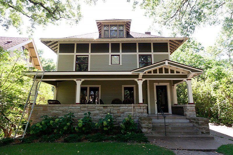 1st image of 44 Clarence Ave SE