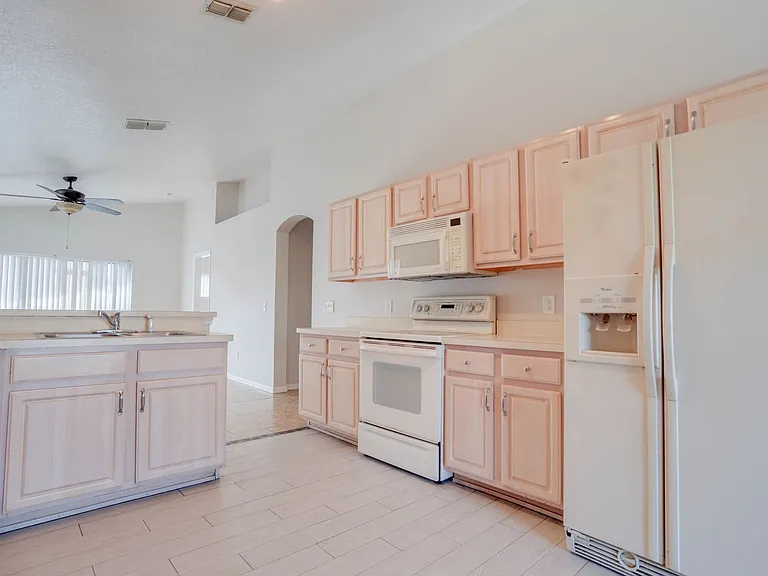 31 Tuscany Pointe Ave — Photo 14
