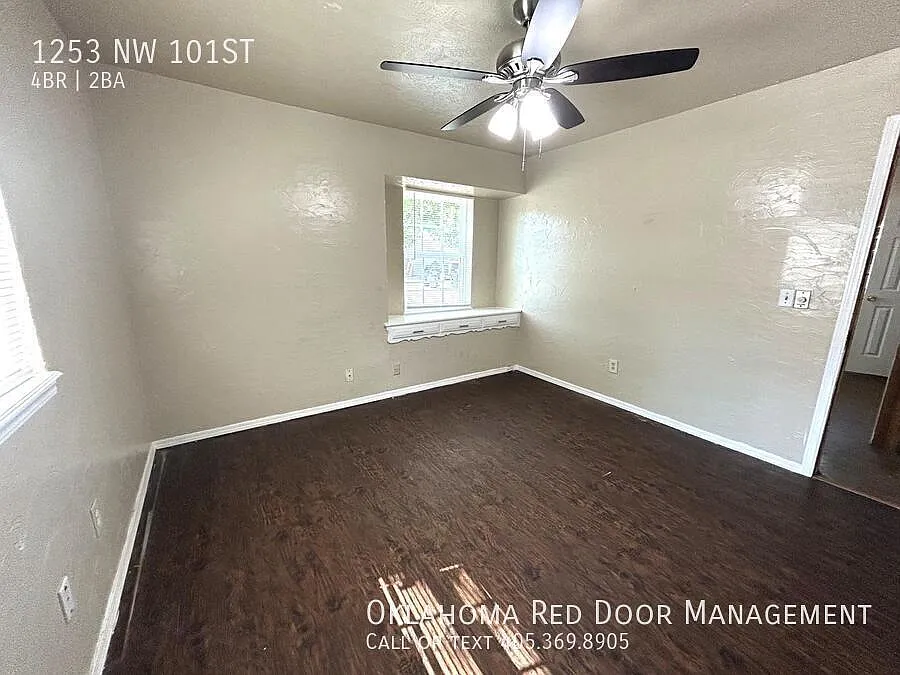 Charming and spacious 4 bed 2 bath — Photo 4