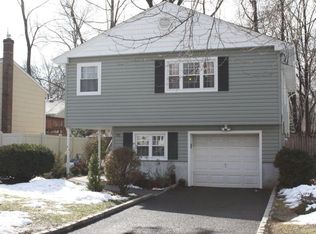 95 Northfield Rd, Parsippany, NJ 07054