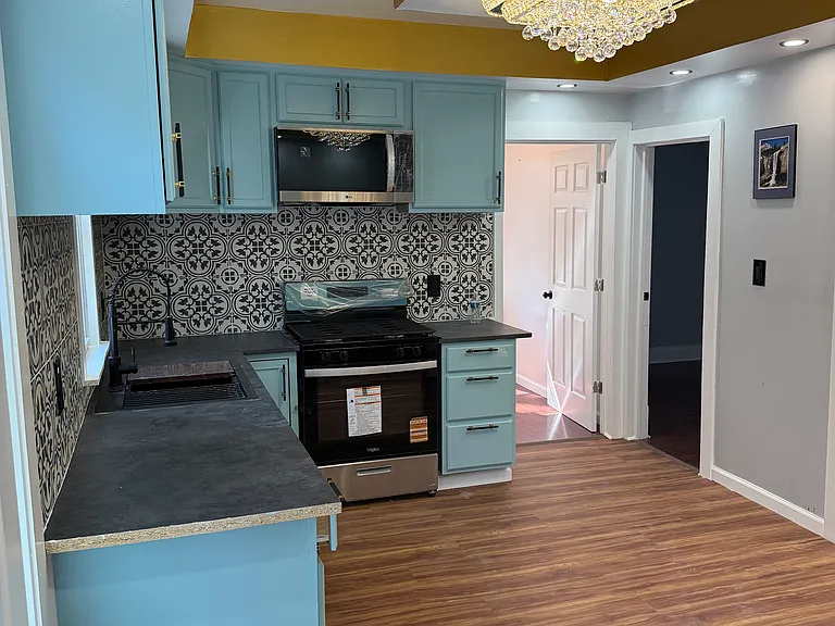 246 Cambridge Ave #2 — Photo 2