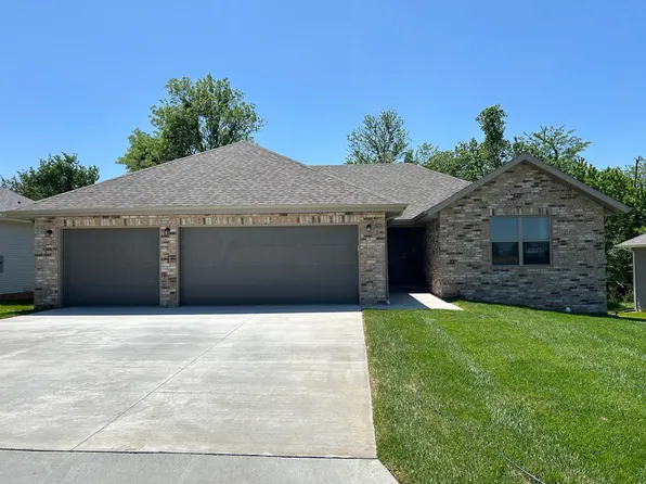 2065 S Mesa Drive, Bolivar, MO 65613