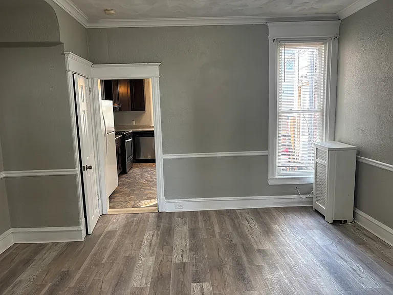 302 E Albanus St — Photo 6