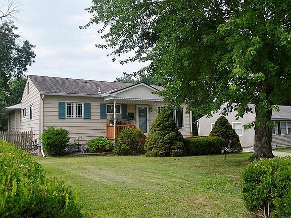 3rd image of 3609 NE 54th St