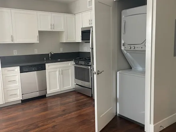 1329 18th St #A, Sacramento, CA 95811