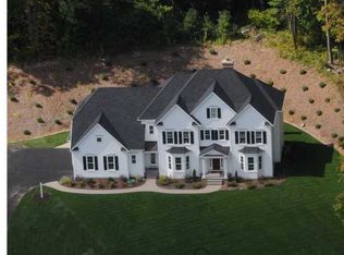 5 Charlotte Ct, Avon, CT 06001