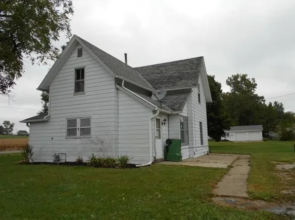 327 3rd St, Atalissa, IA 52720