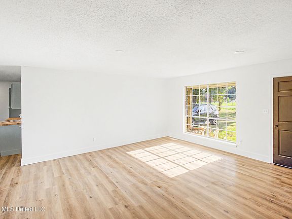 3rd image of 713 West St