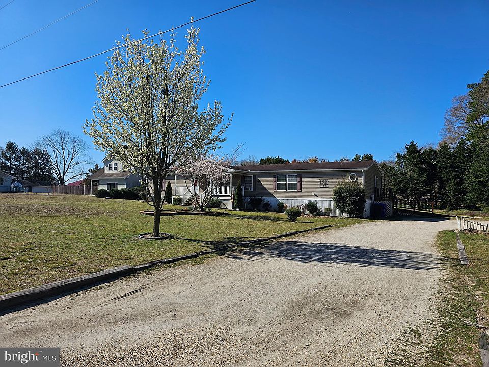 2nd image of 24954 Betts Ln