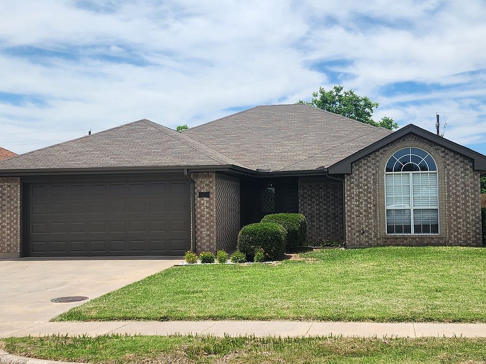 1st image of 5402 Long Leaf Dr