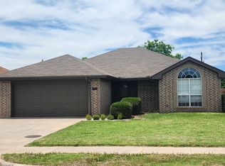 5402 Long Leaf Dr, Wichita Falls, TX 76310