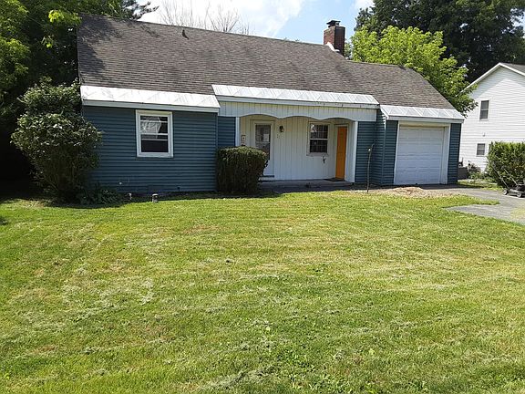 3rd image of 11 Pine St