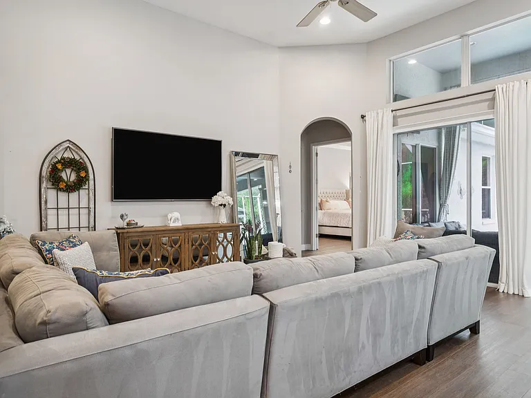 11329 Minaret Dr — Photo 8
