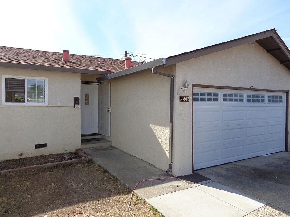 1st image of 2256 Stratford Dr
