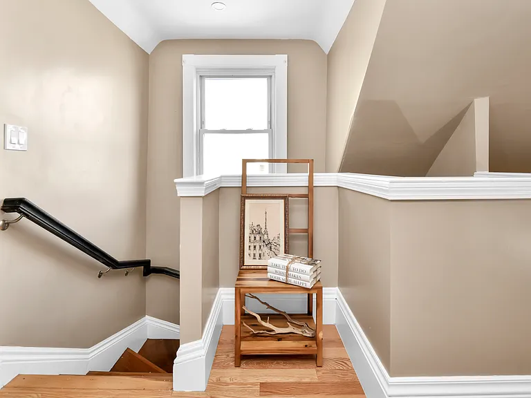 10 Pierce Ave #2 — Photo 24
