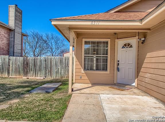 3rd image of 8311 Sherri Oaks St