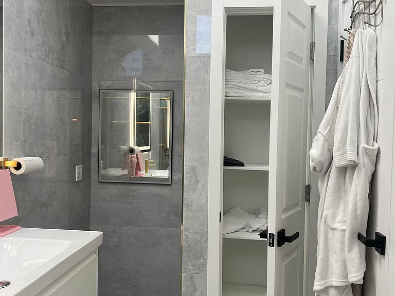 289 Knox Ave #1 — Photo 14