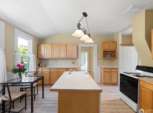 1526 Blaine St #B, Pt Townsend, WA 98368
