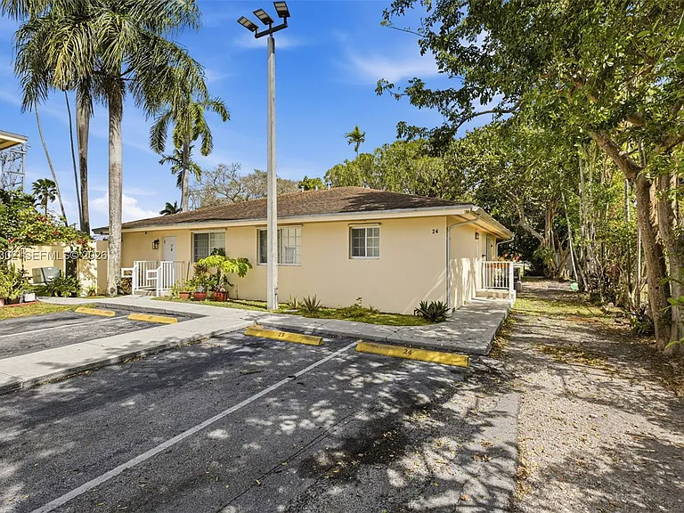 13 S Royal Poinciana Blvd #24 — Photo 16