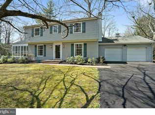 393 Green Valley Rd, Langhorne, PA 19047