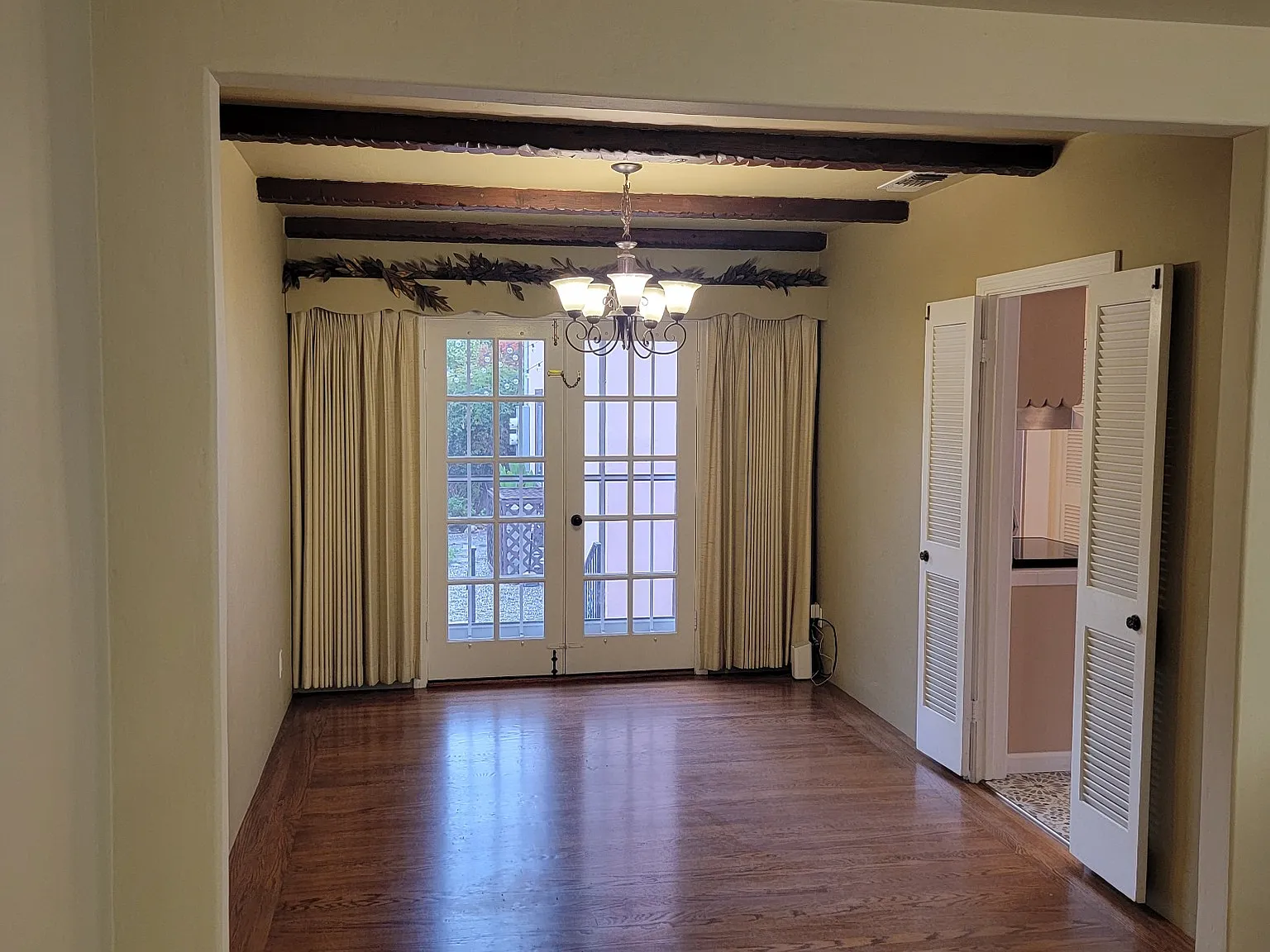 2 bed, 1100 sqft, $2,750 — Photo 4