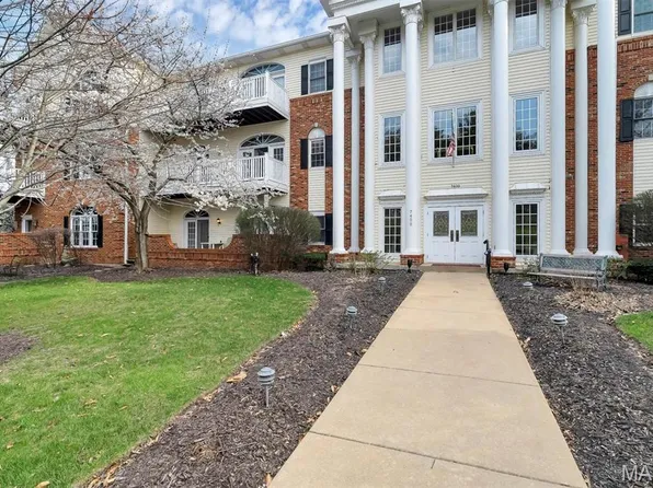 7400 Whitehall Colonial Ln APT 421, Saint Louis, MO 63119