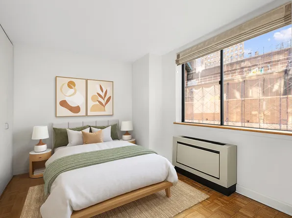 45 West 67th Street image 2 of 4