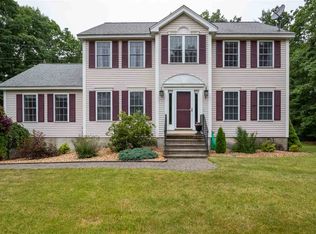 4 Oak Hill Rd, Pelham, NH 03076