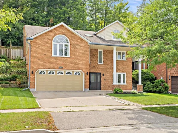 57 Yellow Birch Dr, Kitchener, ON N2N 2M3