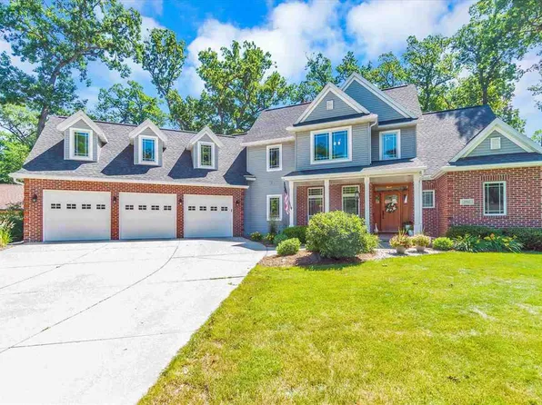 5960 Oak Hollow Dr, Mc Farland, WI 53558