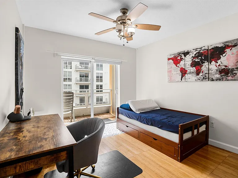 471 NE 25th St #503 — Photo 22
