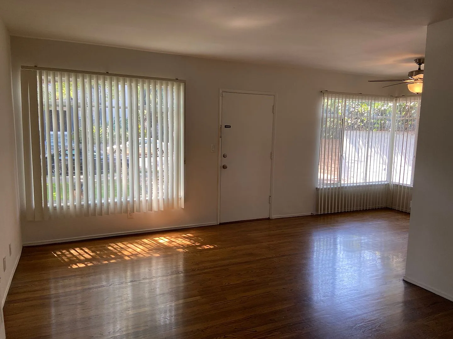 2064 Rodney Drive (UDA19) — Photo 2