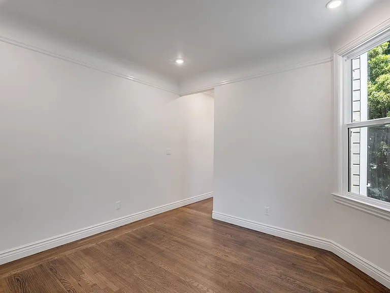 412-416 Broderick Street — Photo 6