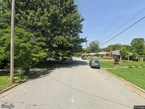 Exterior Neighborhood (street photo)