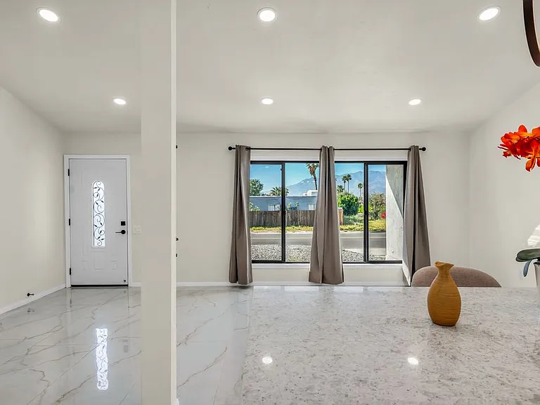 1840 E Joyce Dr — Photo 1