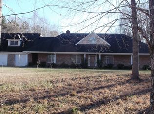 4136 Crown Oaks Dr, Oxford, NC 27565