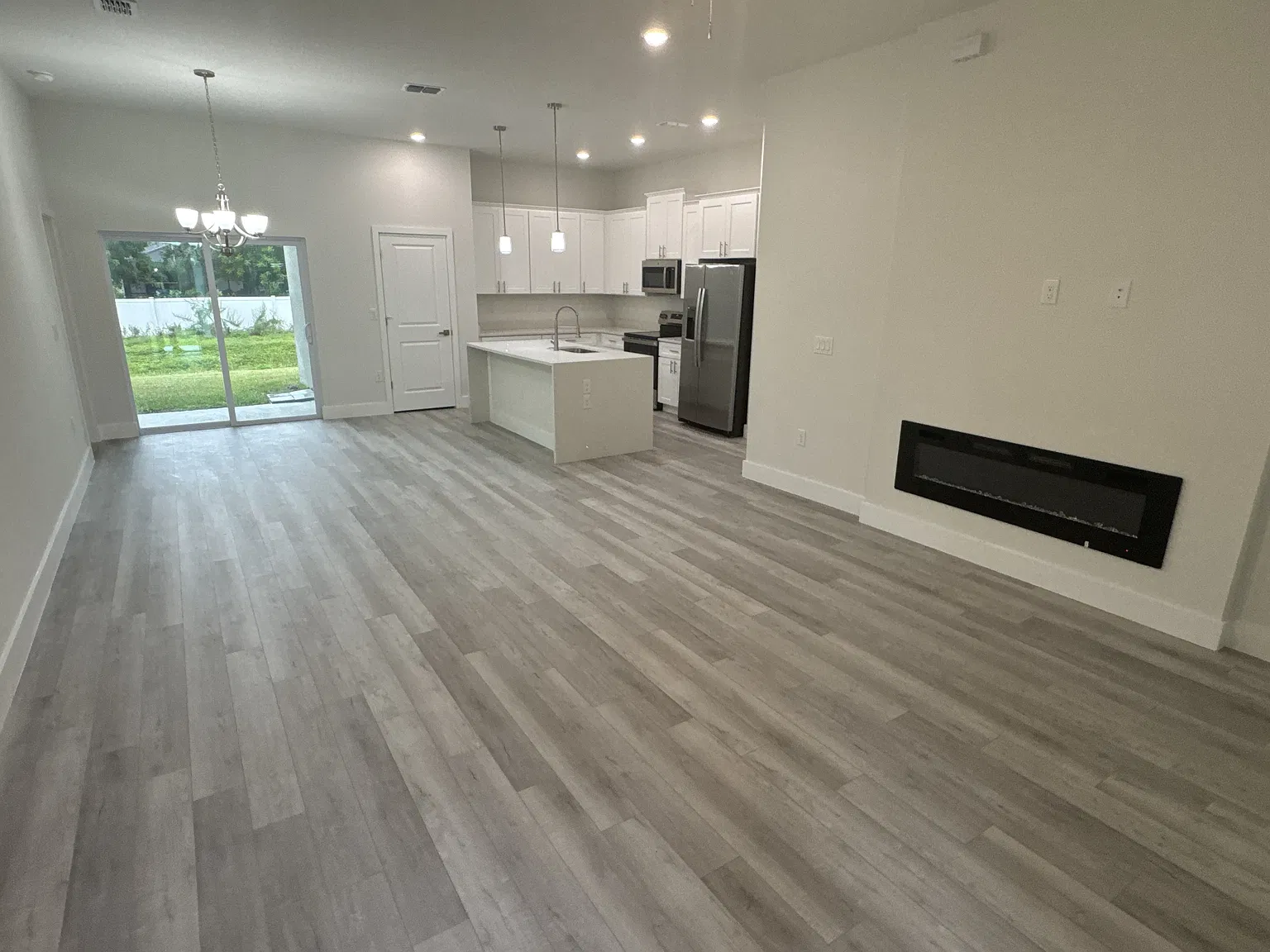 4-Bedroom Home for Rent — Photo 3