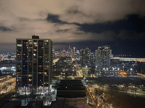 2nd image of 3001 S Michigan Ave Unit 1501