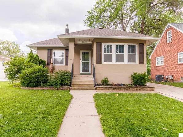 3527 Everett St, Lincoln, NE 68506
