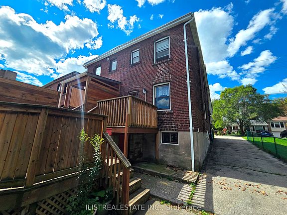 2nd image of 213 Blantyre Ave