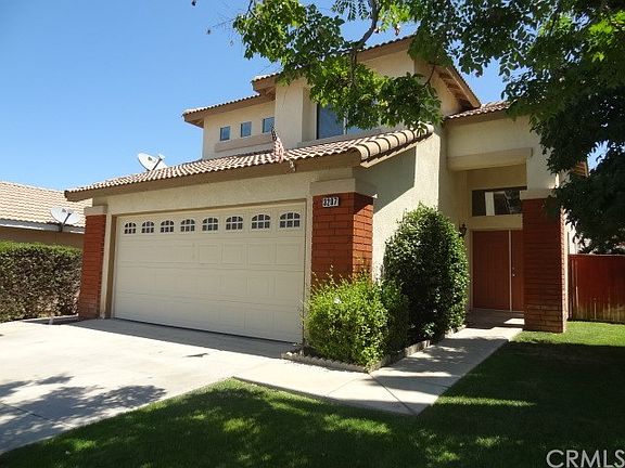 2nd image of 3207 Rowena Dr