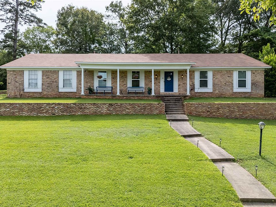 1st image of 312 Horseshoe Dr