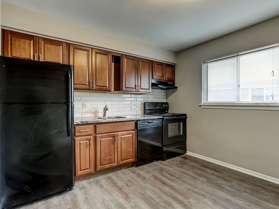 629 Maple Rd Apartment Rentals Clawson, MI Zillow